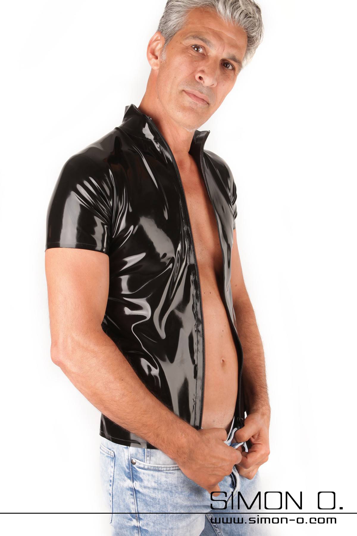 Short sleeve latex shirt with zipper A man wears a shiny black short-sleeved latex shirt with a separable zipper.