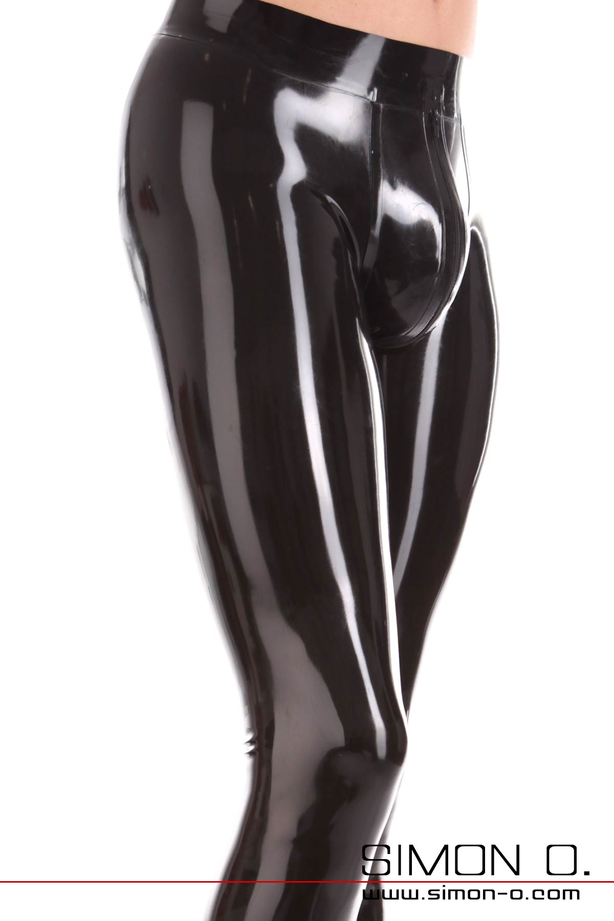 Detailfoto Latex Leggings mit Zipp im Schritt Detailfoto hautenge Latex Leggings für Herren mit ausgeformten Genitalbereich und Zipp im Schritt.