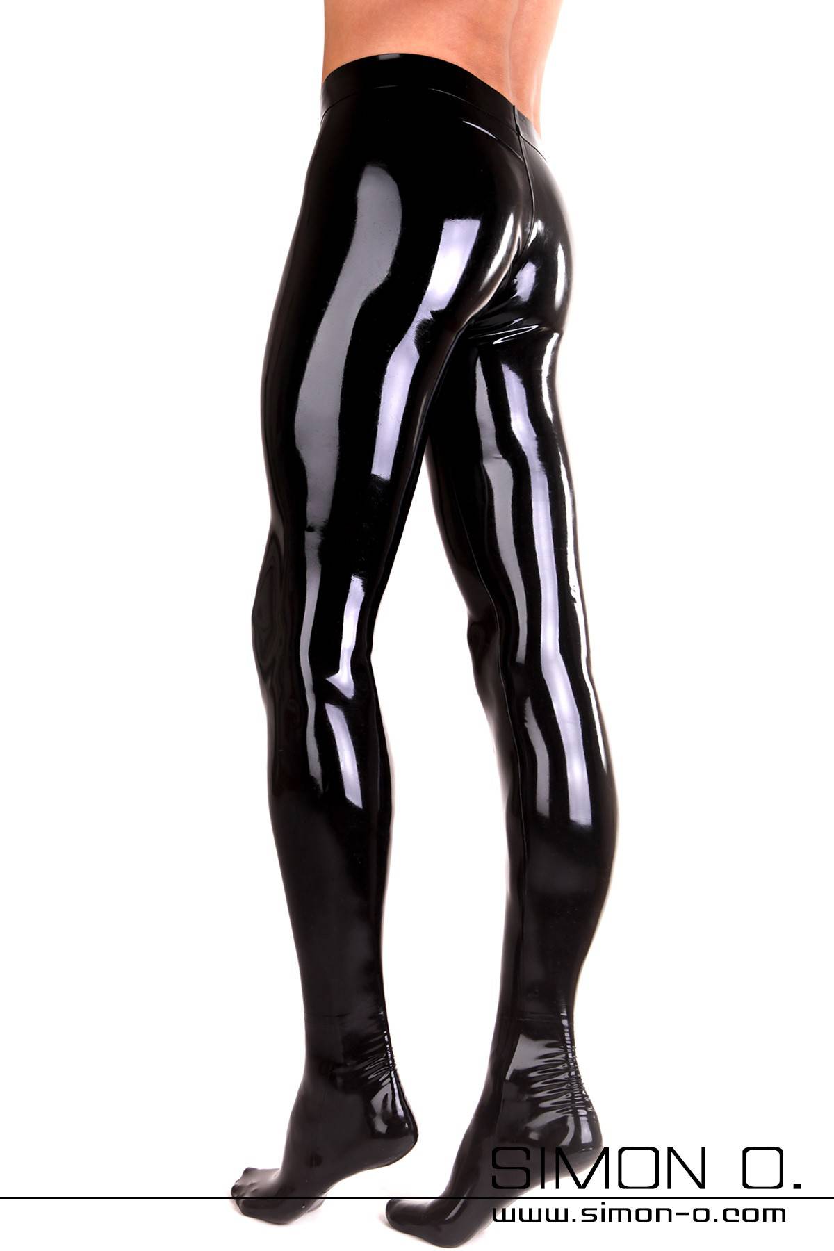 Latex Strumpfhose in Schwarz Eine Mann trägt eine glänzende hautenge schwarze Strumpfhose von hinten gesehen