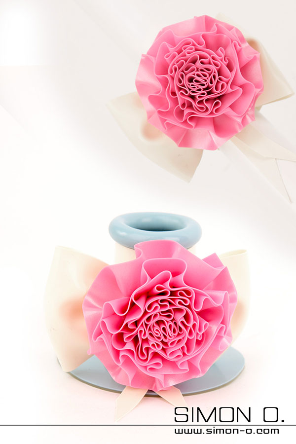 Latex flower in pink with white Latex flower in pink with white
