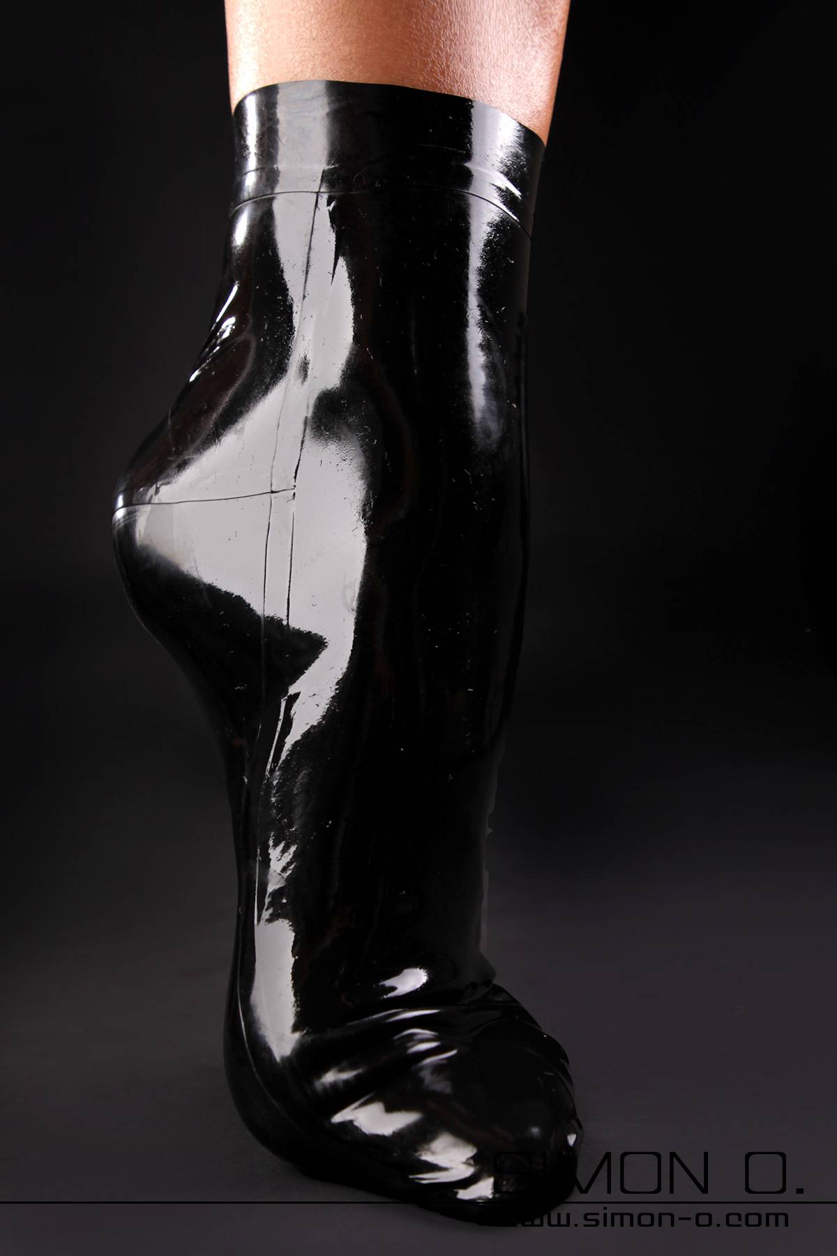 Latex Socken kurz in allen Farben Latex Socken kurz in allen Farben