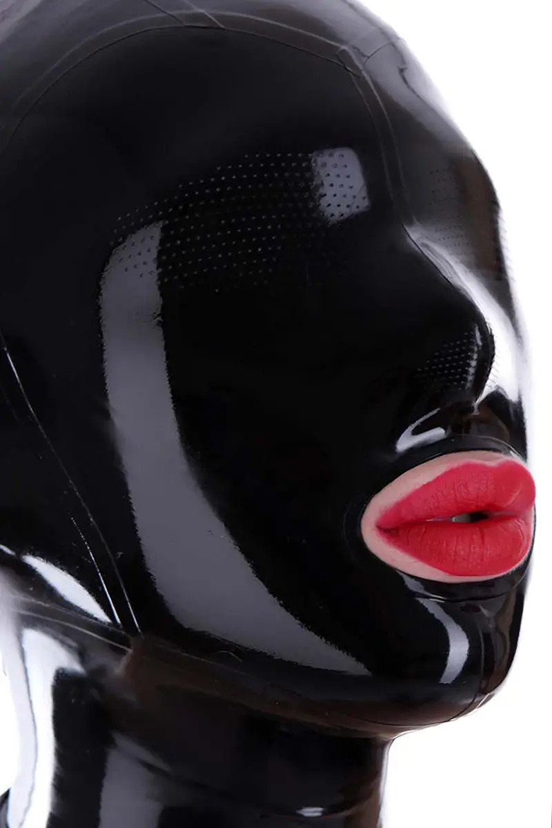 Latex mask perforated mouth edged