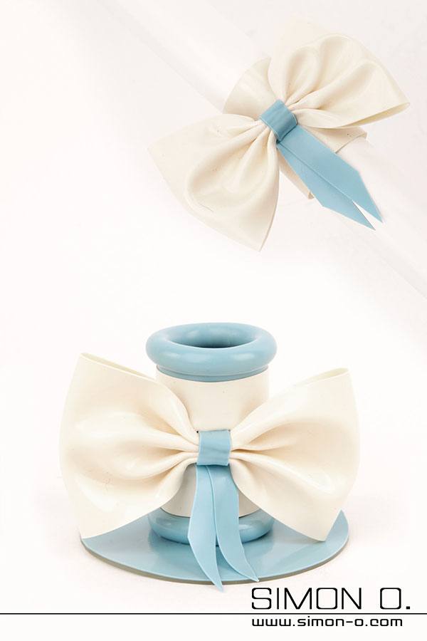 Latex mesh in white with light blue Latex mesh in white with light blue