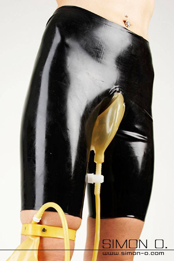 Pisshose aus Latex mit Sammelbeutel Latex Hose in Schwarz mit Reservoir in Transparent für Urin - am Beutel ist ein Schlauch angeschlossen welcher zu einem Sammebeutel führt