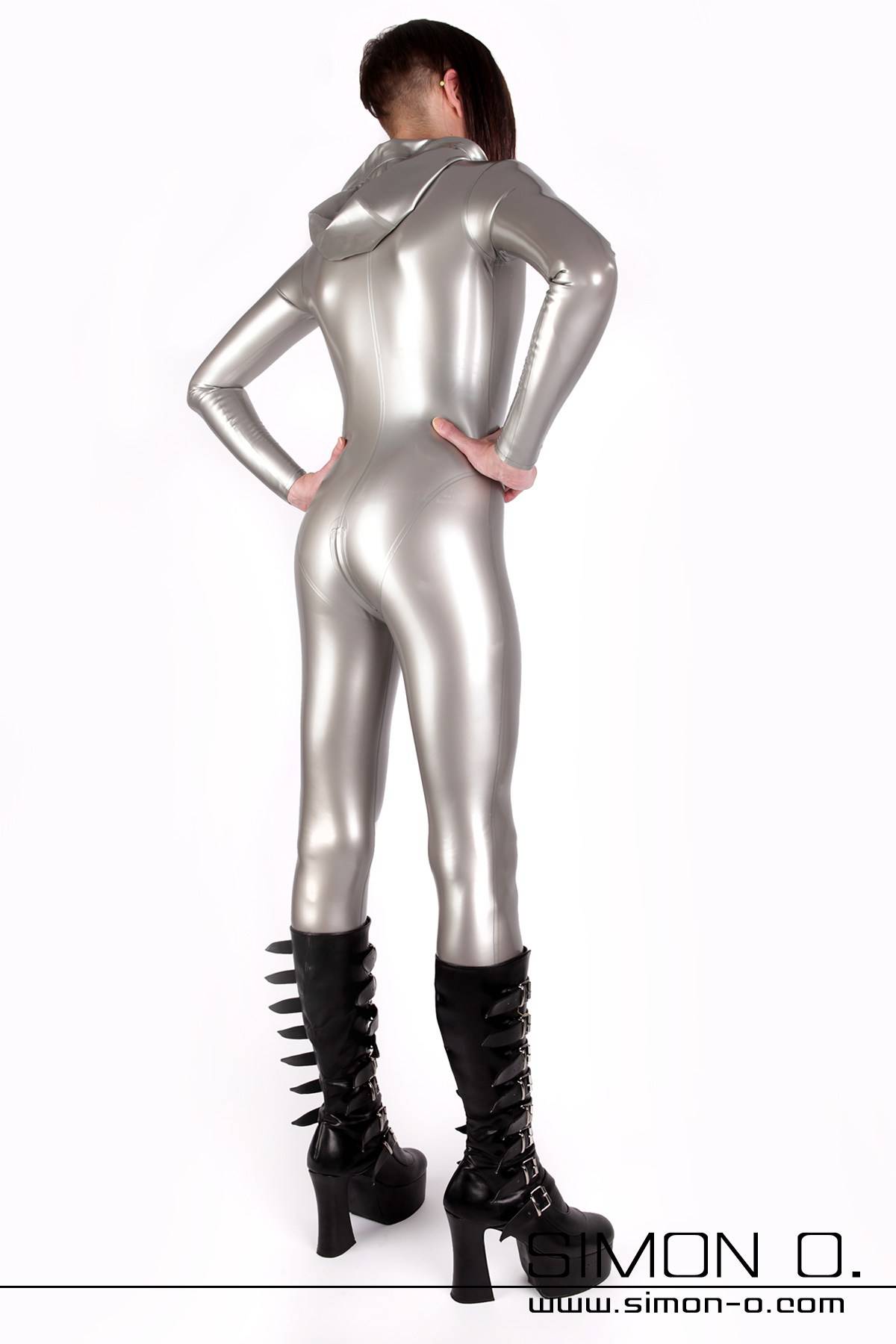 Men's Latexatrain with hood in silver LatexaHooded pullover in silver with skin-tight fit seen from behind
