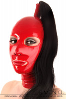Vorschau: Glänzende rote Latex Maske mit einem schwarzen Haarteil