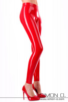 Vorschau: Eine Frau trägt eine hautenge glänzende Latex Leggings in Rot dazu passend rote High Heels.